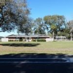 House for sale on Florida State Road 320 west of Chiefland, Florida. Photo by The Bushranger, CC BY-SA 4.0, via Wikimedia Commons