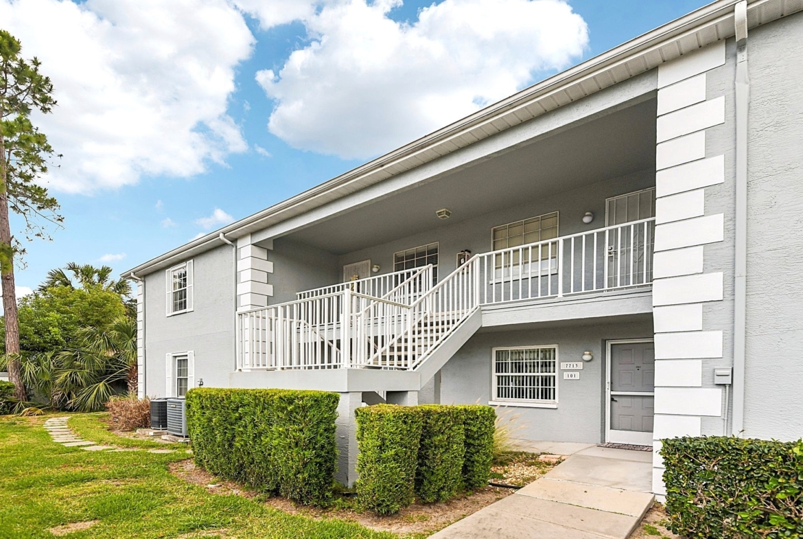 Exterior of Building 11 at The Hillside, a 55+ condo community in Hudson, FL 34667