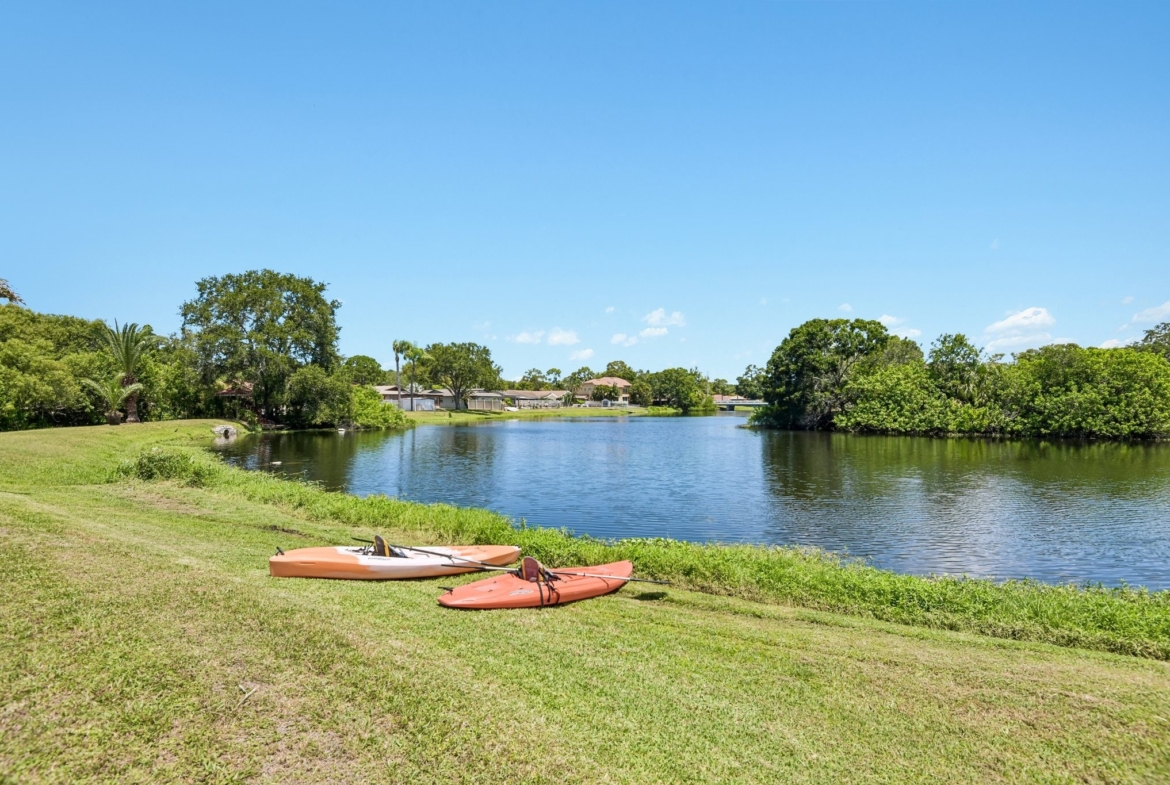 Freshwater no-wake canal with kayak access behind 8335 Cheyenne Dr, Seminole FL 33777
