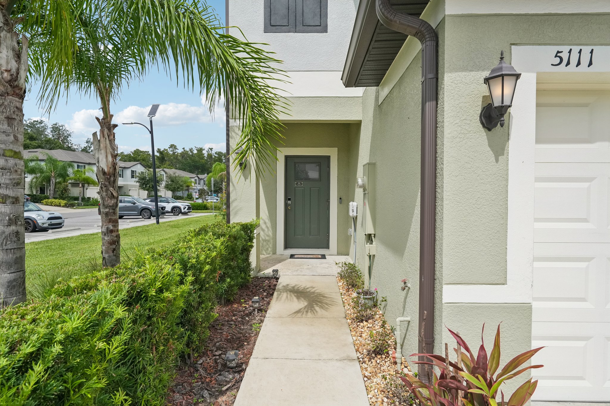 5111 Forum Blvd, Holiday FL end-unit townhome for sale - photo 3