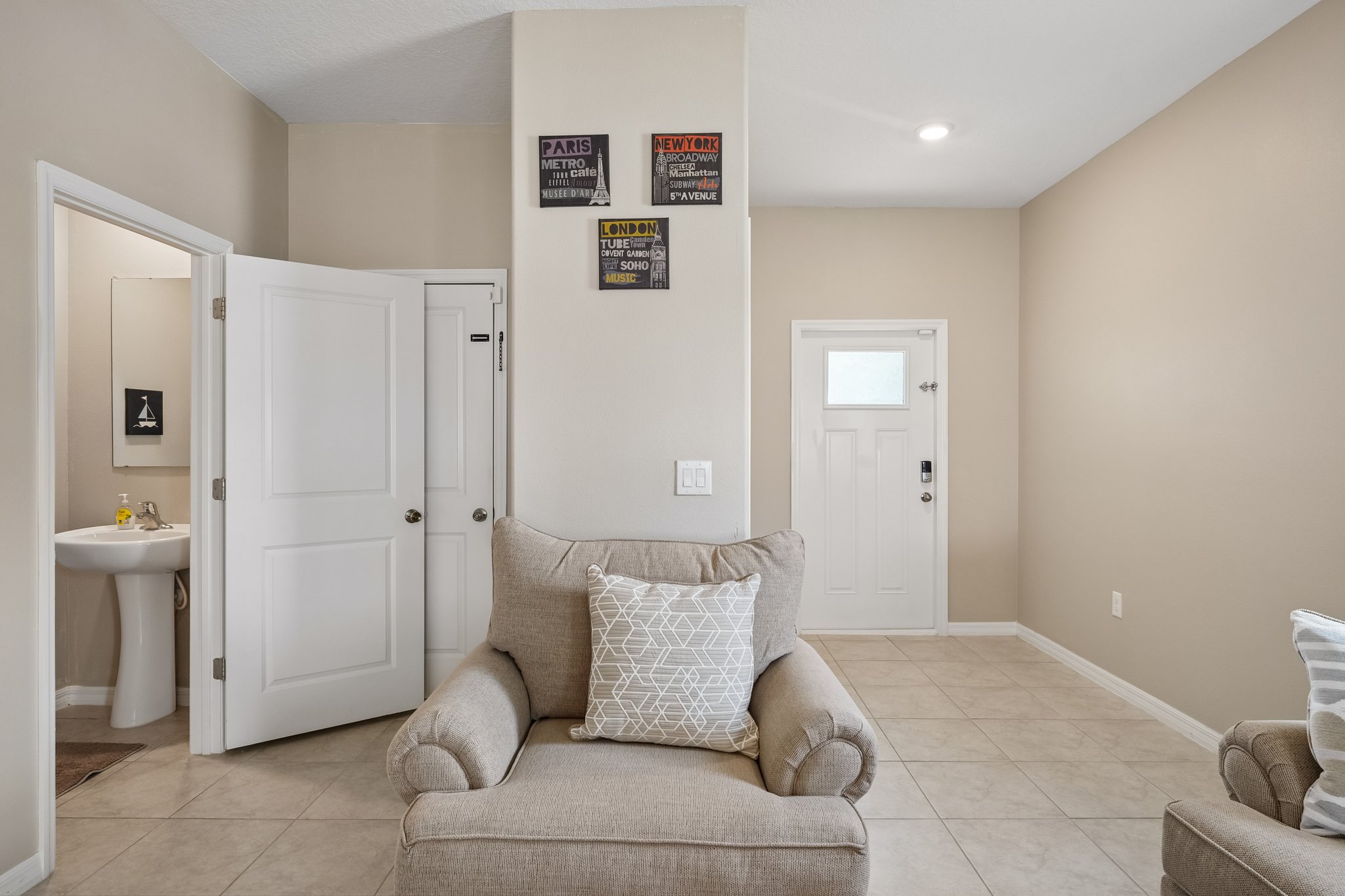 5111 Forum Blvd, Holiday FL end-unit townhome for sale - photo 12