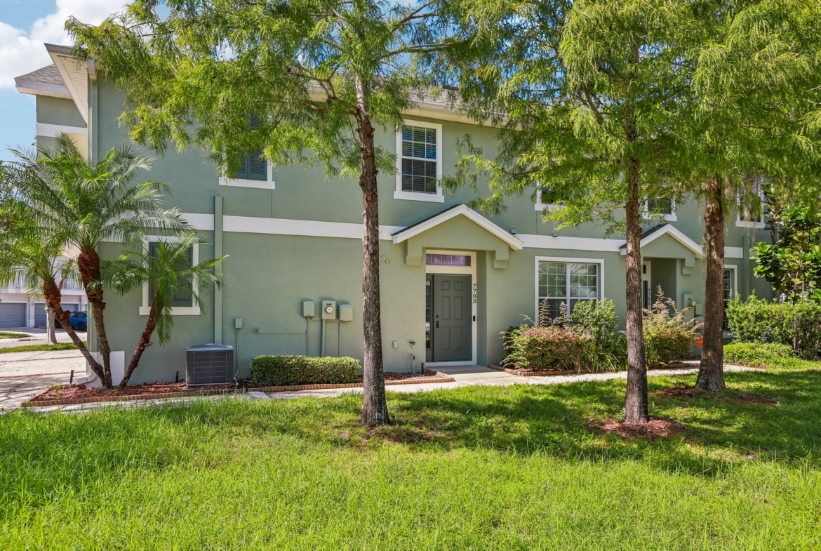7703 Red Mill Cir, New Port Richey FL end-unit townhome for sale - photo 15