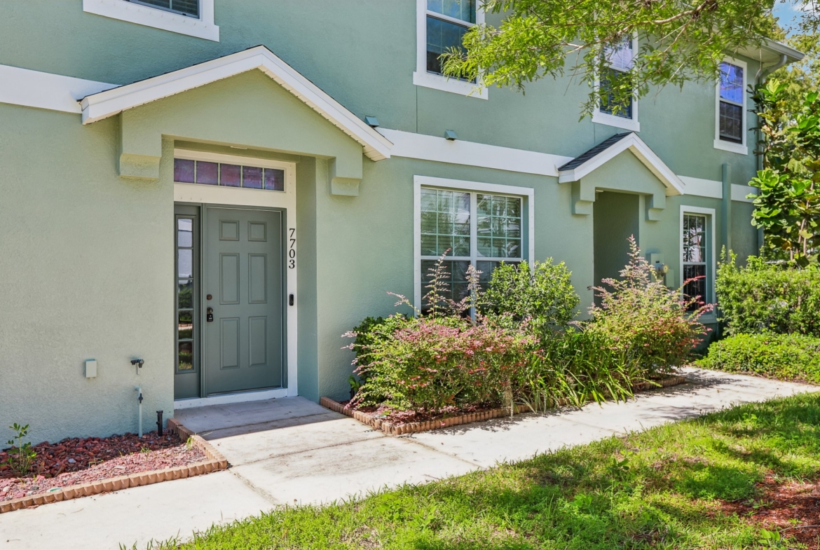 7703 Red Mill Cir, New Port Richey FL end-unit townhome for sale - photo 19